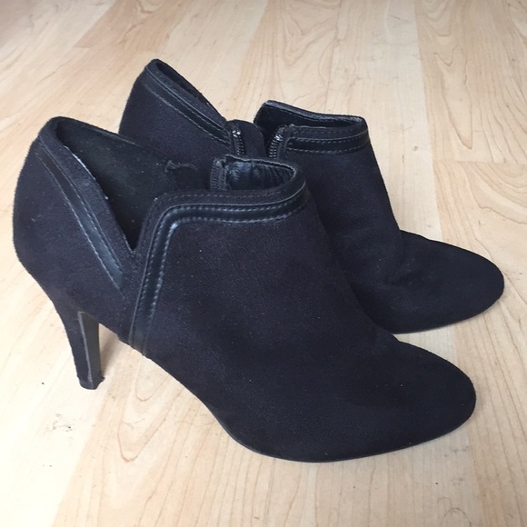 payless black ankle boots